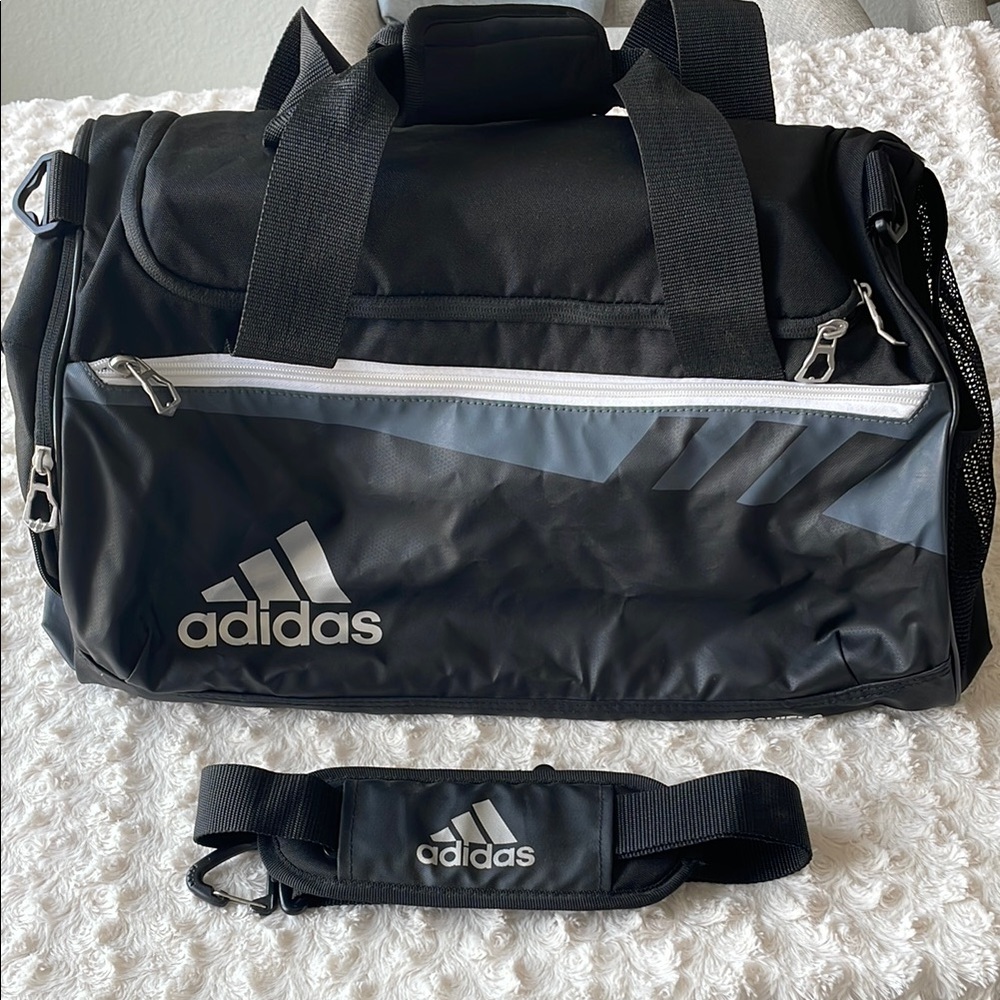 🔥Adidas Black and Gray Duffel Bag🔥